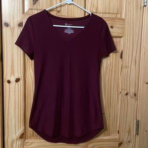 Womens V neck t-shirt medium